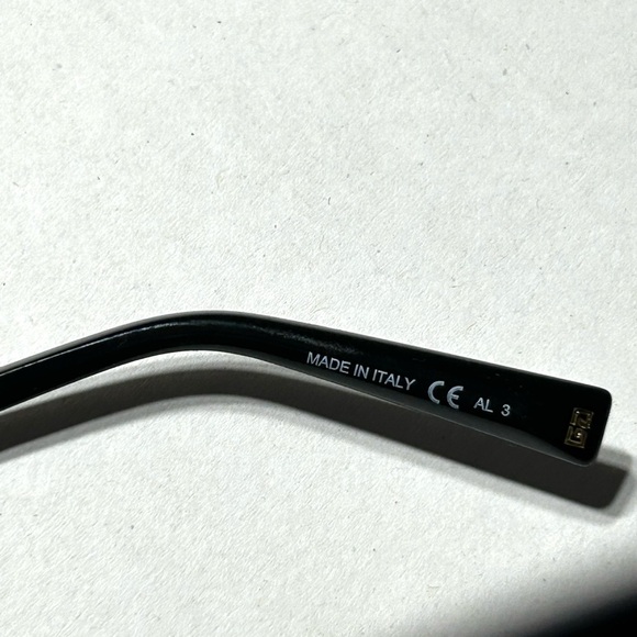 Givenchy Sunglass - Picture 4 of 11